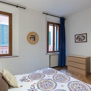 Modi, Appartamento Bologna
